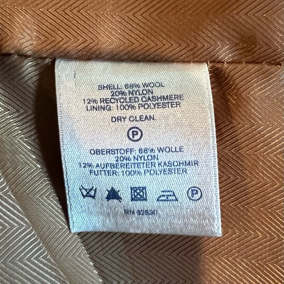 Land's End women's 22W camel wool coat, good condition, some pilling. - Picture 5 of 5